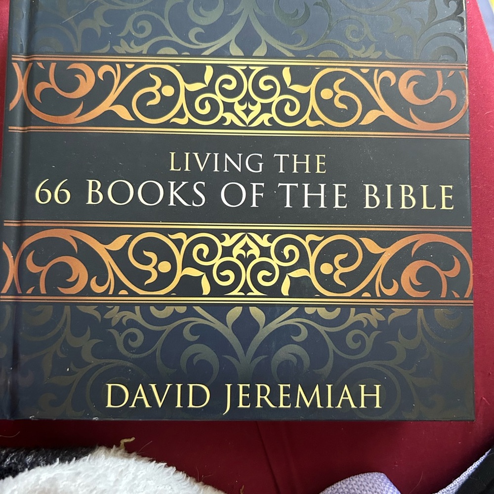 Living The 66 Books of the Bible. Book by Dr David Jeremiah. Hardcover